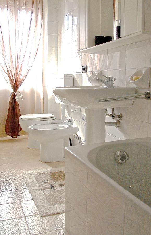 B&B Carletto Cella Monte Luaran gambar